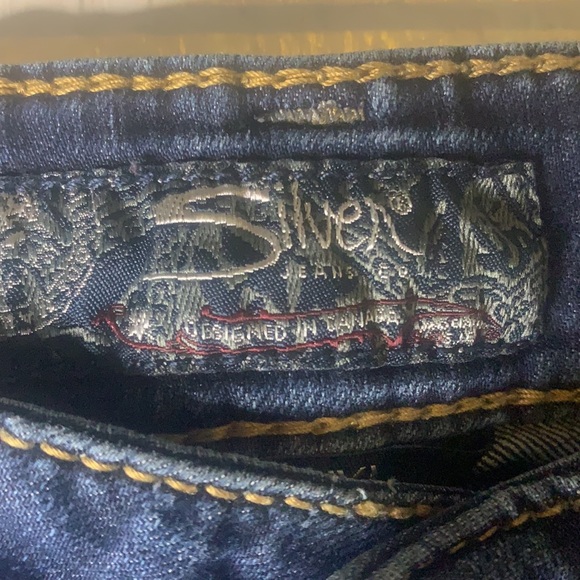 Silver Jeans - Picture 4 of 10